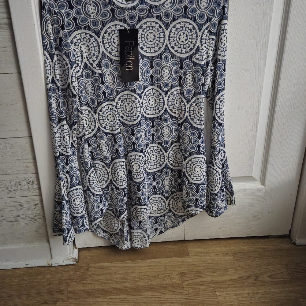 Womans long sleeve shirt NWT - Picture 3 of 5